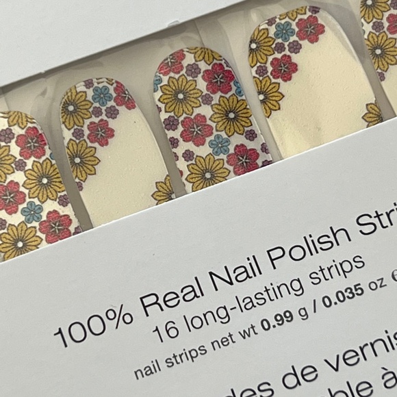 Color Street LOVE YA BUNCHES Overstock - Picture 2 of 5